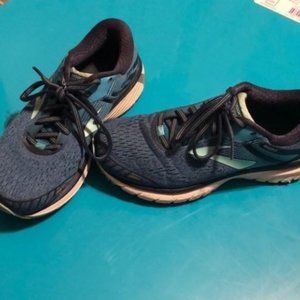 Brooks Adrenaline GTS 18